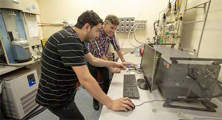 PhD student Omid Taheri working on MOFs with Professor Shane Telfer