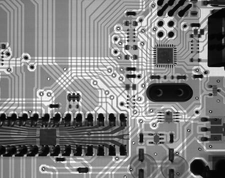 Electrical connections on a nano chip